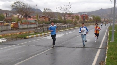 Tatvan’da atletizm geliştirme yarışması düzenlendi