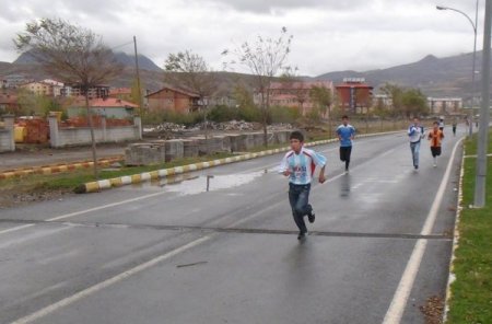 Tatvan’da atletizm geliştirme yarışması düzenlendi