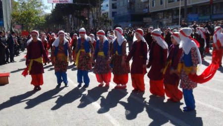 Tatvan’da Cumhuriyet Bayramı coşkusu yaşandı
