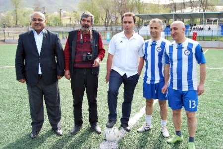 Tatvan’da dostluk maçı