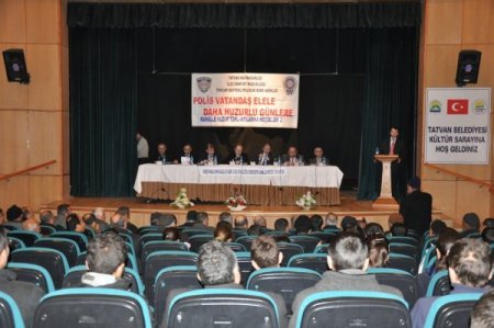 Tatvan’da Kurum Amirleri Vatandaşın Ayağına Gidiyor