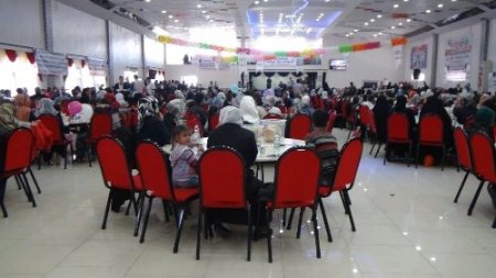 Tatvan’da yetimler sevindirildi