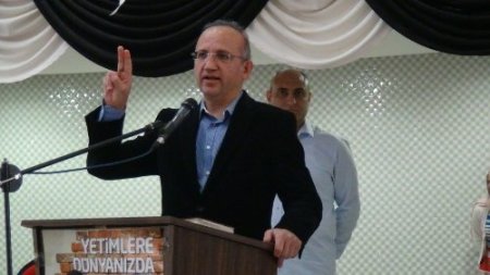 Tatvan’da yetimler sevindirildi