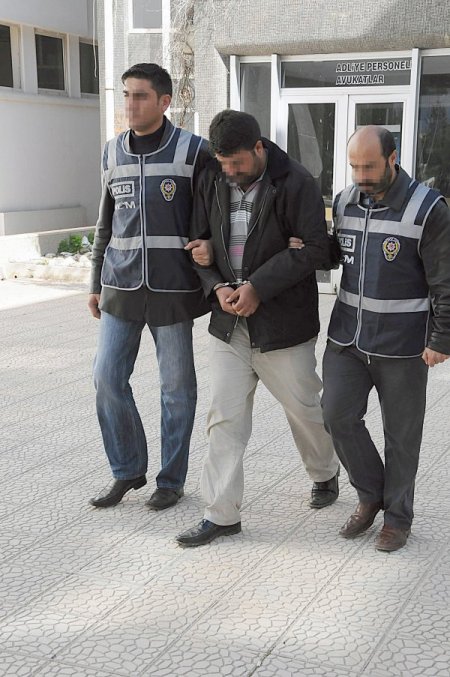 Tavan Arasında Eroin Saklayan Zanlı Yakalandı