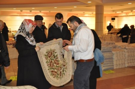 Tavas el dokumaları Ankara'da görücüye çıktı