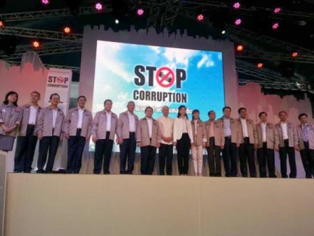 Tayland Hükümeti Yolsuzluğa Savaş Açtı