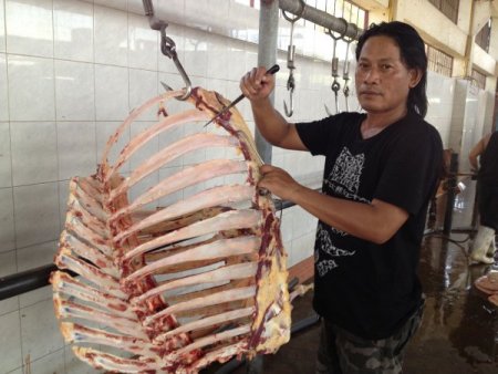 Tayland'da kasaplar pirana gibi (Özel)