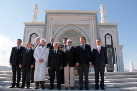 TBMM Başkanı Çiçek, Kazakistan Meclis Başkanı ile görüştü