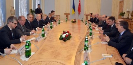 TBMM Başkanı Çiçek, Ukrayna Parlamentosu Başkanı ile görüştü