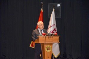 TBMM Başkanı Çiçek: Üniversiteler terör sorununu araştırmalı