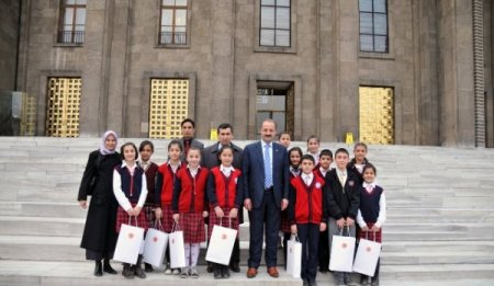 Tbmm Başkanı Mamak Belediyesi Bilgi Evleri Öğrencilerini Kabul Etti