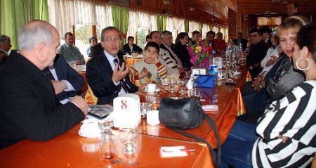 Tbmm İnsan Hakları Komisyonu Başkanı Üskül : Demokratik Açılım Herkesin Kültürlerini Geliştirmesine Fırsat Verecek