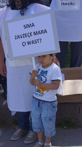 TBMM önünde ‘kefenli’ protesto
