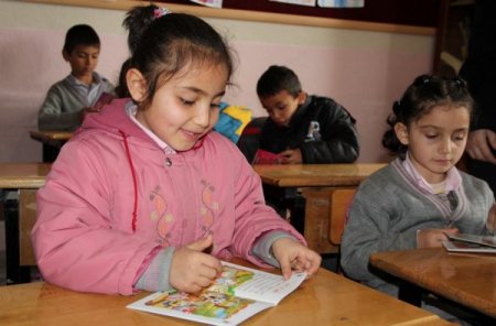 TDED Çankırı Şubesi köy okuluna kütüphane yaptırdı