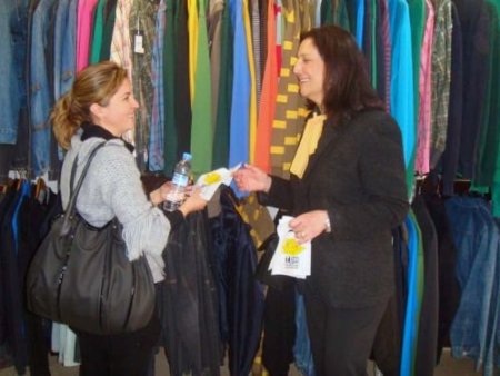 Tdh'den Kadınlar Gününde Türkan Saylan'a Çelenk