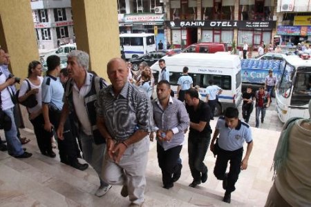 Tefecilik Ve Sahte Çek Zanlıları Adliyeye Sevk Edildi