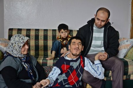 Tek isteği oğlunun yürüdüğünü görebilmek