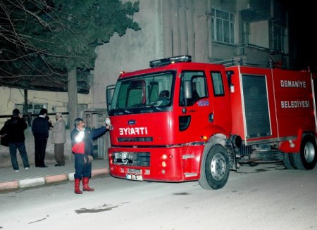 Tek Katlı Evde Çıkan Yangın Korkuttu