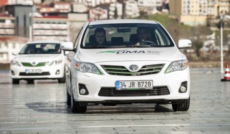 Tek şarj ile 280 kilometre yapan elektrikli otolar yollarda