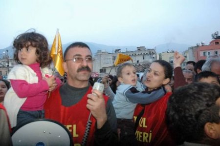 Tekel İşçileri Hatay'dan Ankara'ya Doğru Hareket Etti