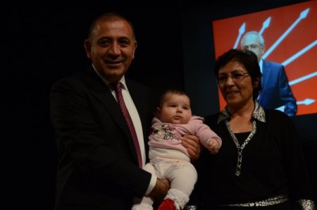 Tekin: Başbakan'ın Saygun’u ziyaretini bir özür olarak kabul ediyoruz