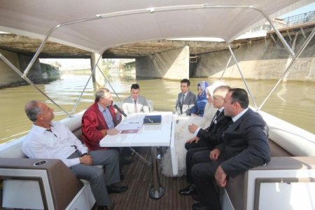 Tekne turları başlayan Asi Nehri'nde nikah heyecanı