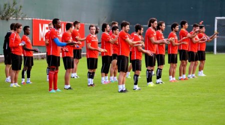 Teknik Direktör Özdilek: Ligin üst sıralarına çıkmak kolay, ama durmak zor