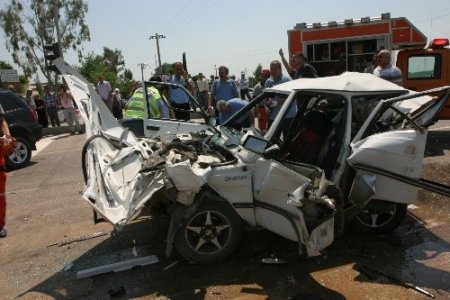 TEKRAR - Trafik kazası: 2 ölü, 2 yaralı