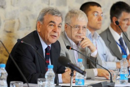 Tekstil Duayenleri İzmir'de Tasarım Bölgesi İstedi