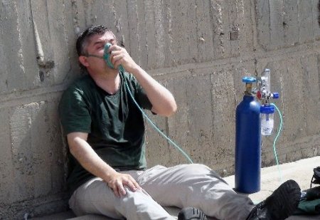 Tekstil fabrikasında çıkan yangında 8 işçi dumandan etkilendi