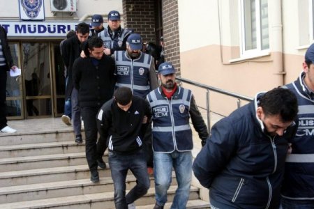 Telefon dolandırıcıları adliyeye sevk edildi