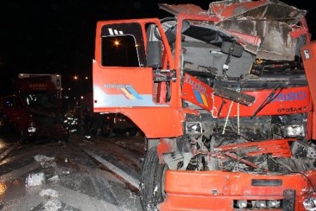 TEM’de 14 araç birbirine girdi: 4 yaralı