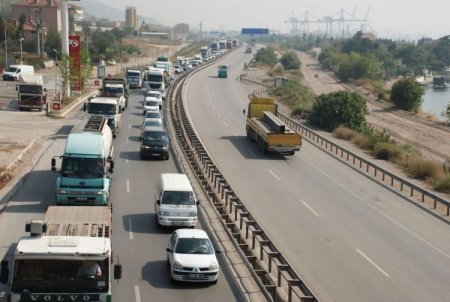 TEM'deki çalışma trafiği kilitledi