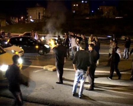 Tem'i Kapatıp Yıkımları Protesto Ettiler