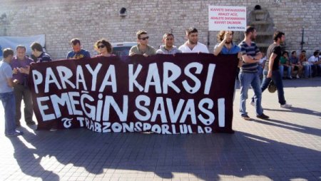 Temiz Futbol Eylemcileri Platini’ye “Türkiye'de şike serbest mi?