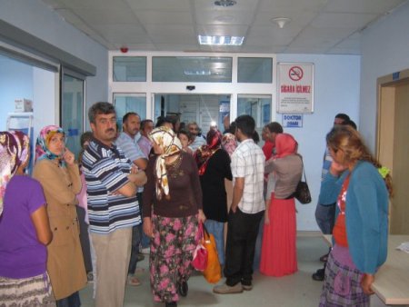 Terme'de salgın nedeniyle bugün de hastanelere akın devam etti