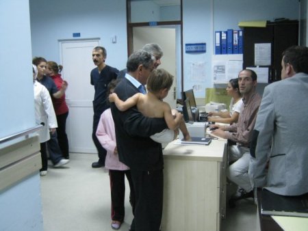 Terme'de salgın nedeniyle bugün de hastanelere akın devam etti