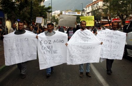 Termik santral istemeyen köylüler şehre indi