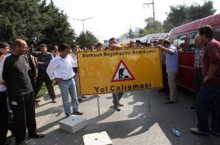 Terminale Girmek İstemeyen Minübüsçüler Eylem Yaptı; Samsun'a Giriş Çıkışlar Durdu