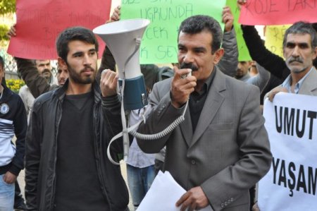 Terör örgütü yandaşı vatandaşa bıçak çekti