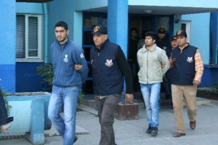 Terör Örgütünün Sokak Gösterilerine Katılan 10'u Çocuk 19 Kişi Adliyeye Sevk Edildi