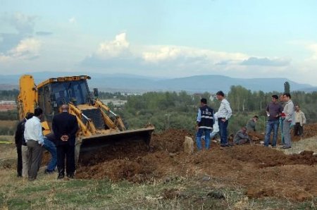 Terörist Mezarlığındaki Kazı Çalışması Pazar Günü De Devam Edecek