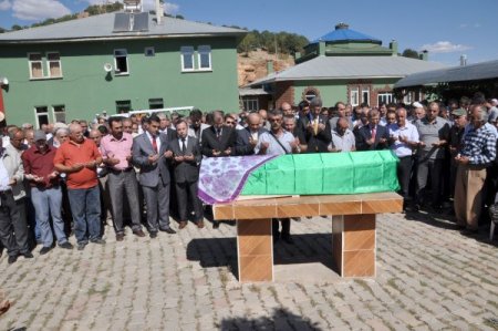 Terörist saldırıda hayatını kaybeden Fadime Acar, son yolculuğuna uğurlandı
