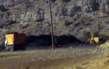 Teröristler Cudi Dağı'nda bir şirkete ait 11 aracı yaktı