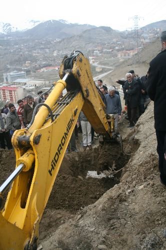 Teröristlerin Cenazeleri Toprağa Verildi