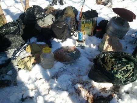 Teröristlerin kullandığı sığınak ve depolar tahrip edildi