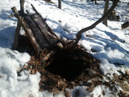 Teröristlerin kullandığı sığınak ve depolar tahrip edildi