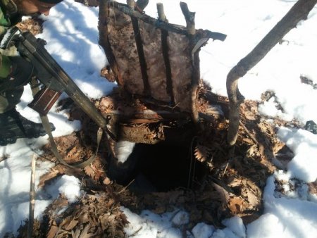 Teröristlerin kullandığı sığınak ve depolar tahrip edildi