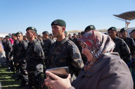 Terörle mücadeleye 428 özel harekatçı polis desteği