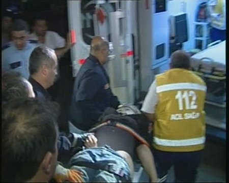 Ters Yoldan Gelen Araç Takla Attı: 2 Yaralı